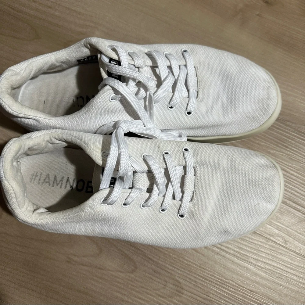 NOBULL Canvas Trainer Mens‎ 9 Womens 10.5 White Low Top Gym Sneakers Training